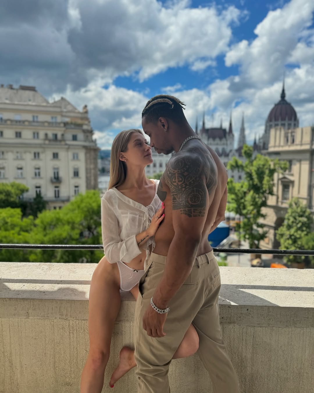 Ildiko Lohr and renowned director Jesús Reyes are set to unveil their latest creation: a highly anticipated romantic drama that promises to tug